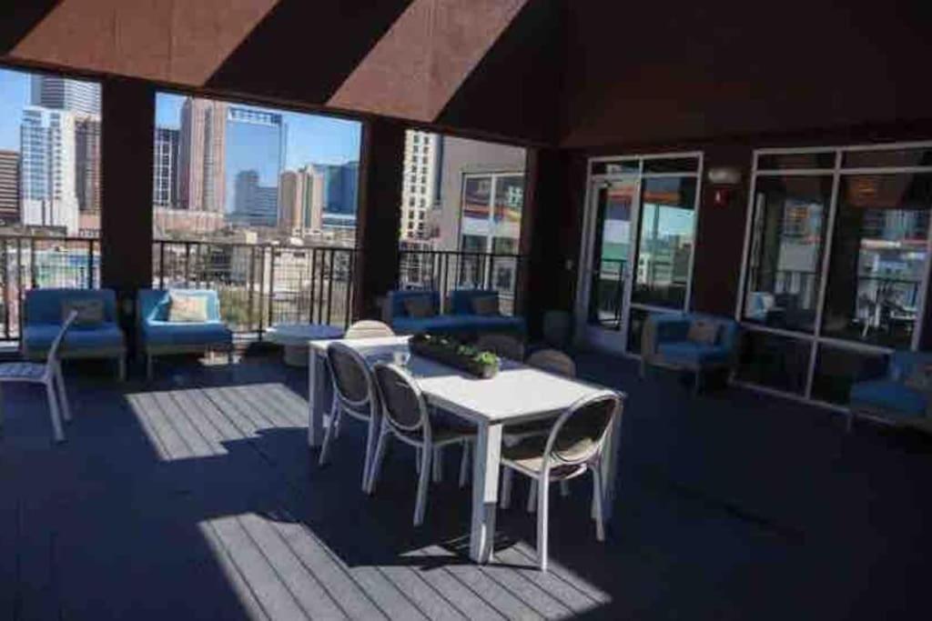 Fancy Apt Downtown. Pool. Gym. Lounge. Pet Ok Houston Eksteriør bilde