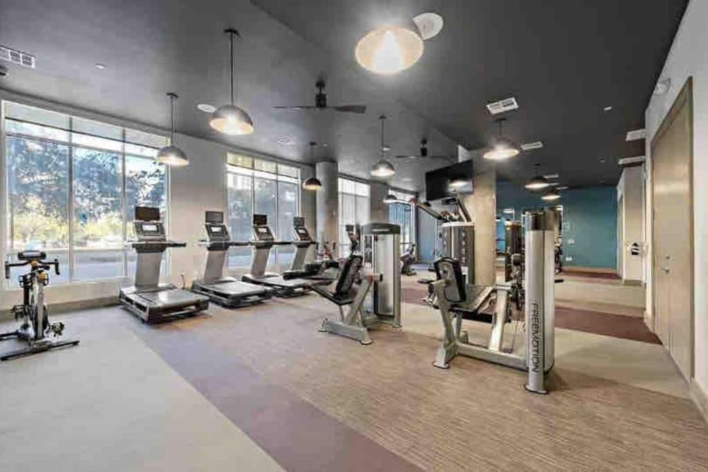 Fancy Apt Downtown. Pool. Gym. Lounge. Pet Ok Houston Eksteriør bilde