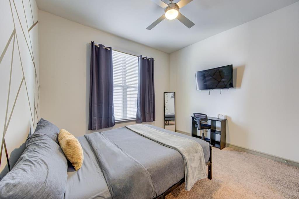 Fancy Apt Downtown. Pool. Gym. Lounge. Pet Ok Houston Eksteriør bilde
